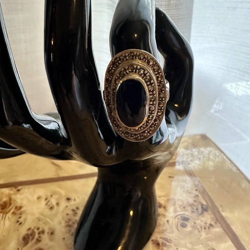 Vintage Art Deco Onyx & Marcasite Oval Sterling Silver Ring Sz 6.